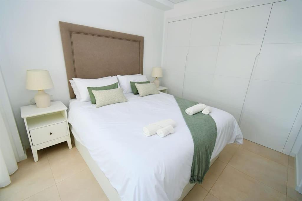 Casa Kerr - Luxury Apt - Sleeps 9 - Los Boliches Málaga Exterior foto