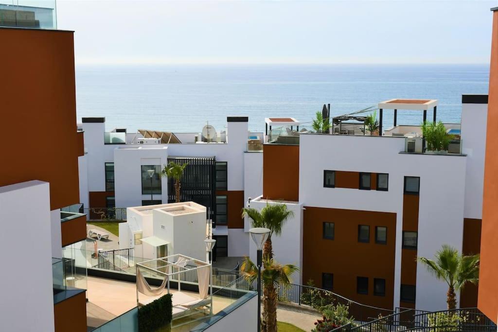 Casa Kerr - Luxury Apt - Sleeps 9 - Los Boliches Málaga Exterior foto