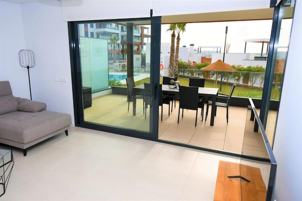 Casa Kerr - Luxury Apt - Sleeps 9 - Los Boliches Málaga Exterior foto